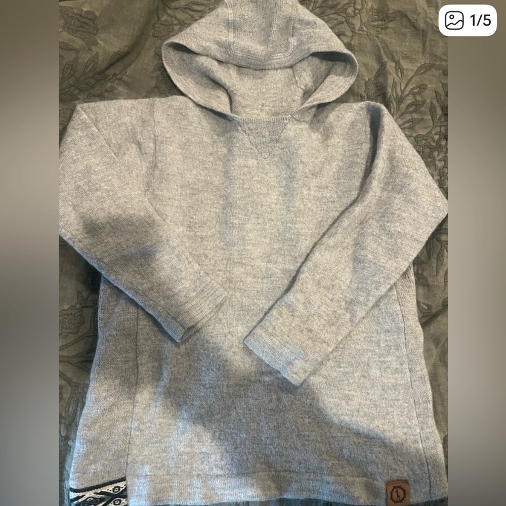PAKA Gray Women’s Hoodie